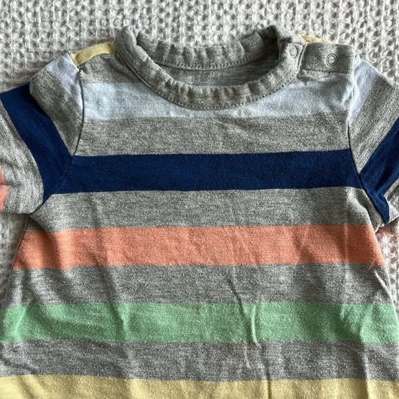 BABY GAP Infant 6-12mo Short Sleeve Shorts One Piece Romper Striped 100% Cotton - Picture 2 of 5